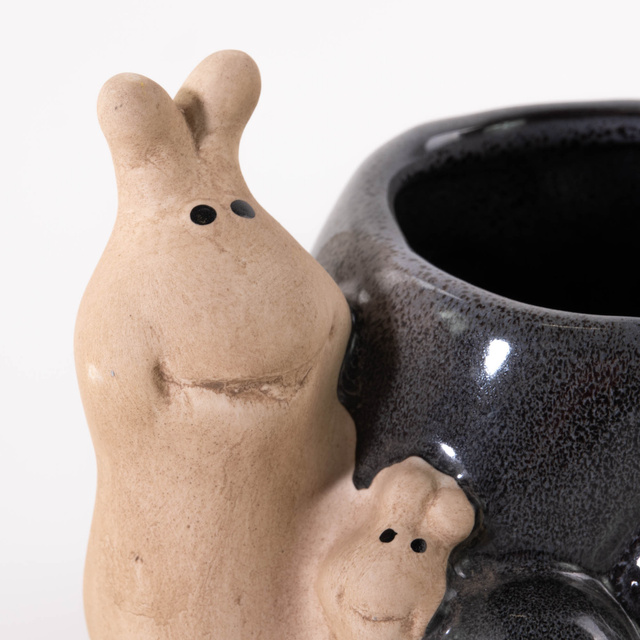 Porcelán virágcserép, csiga, 15 x 11 cm